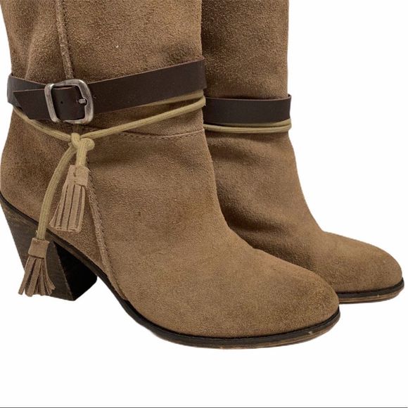Mia Limited Edition Tooledo Leather Boots w/ Tassel & Buckle Belt Accent Sz 9M - Picture 2 of 9